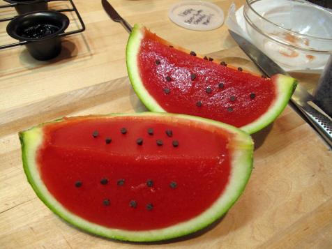Watermelon jello mold: So much summertime fun! 