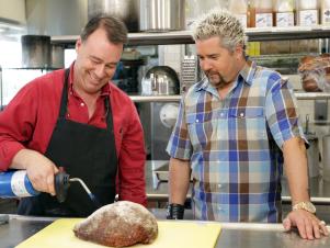 DV1401_Guy-Fieri-Rusty-Winkstern-Honey-Glazed-Ham_s4x3