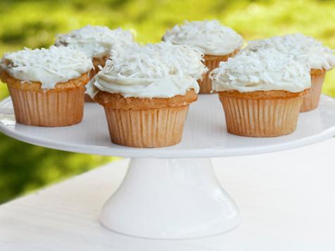 Coconut Cupcakes With Cream Cheese Icing
