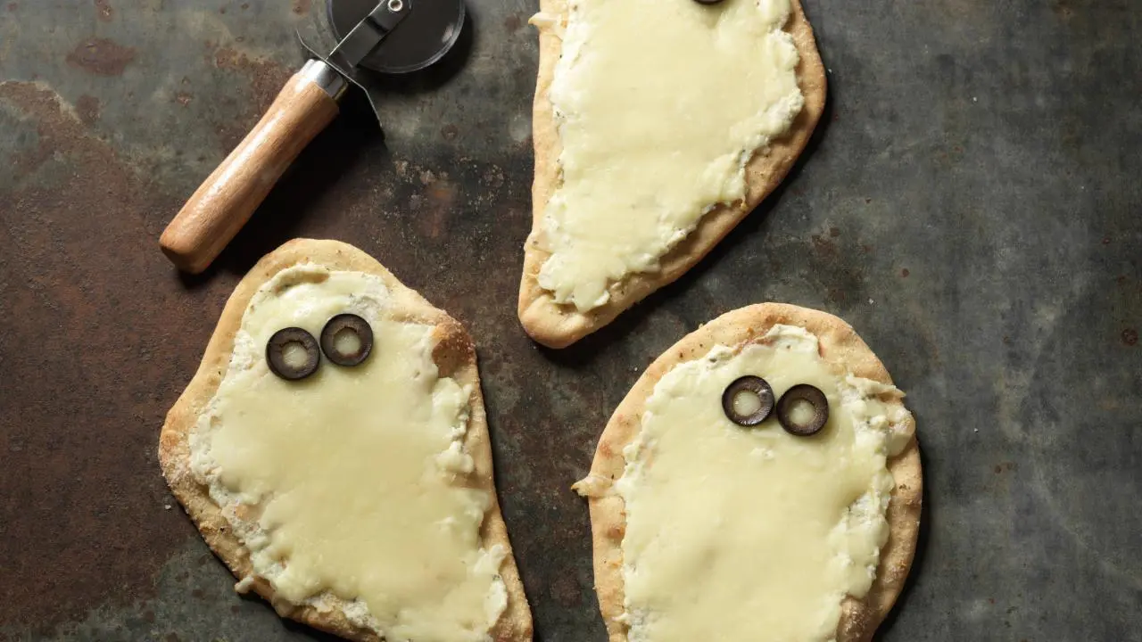 Individual Scary White Pizzas