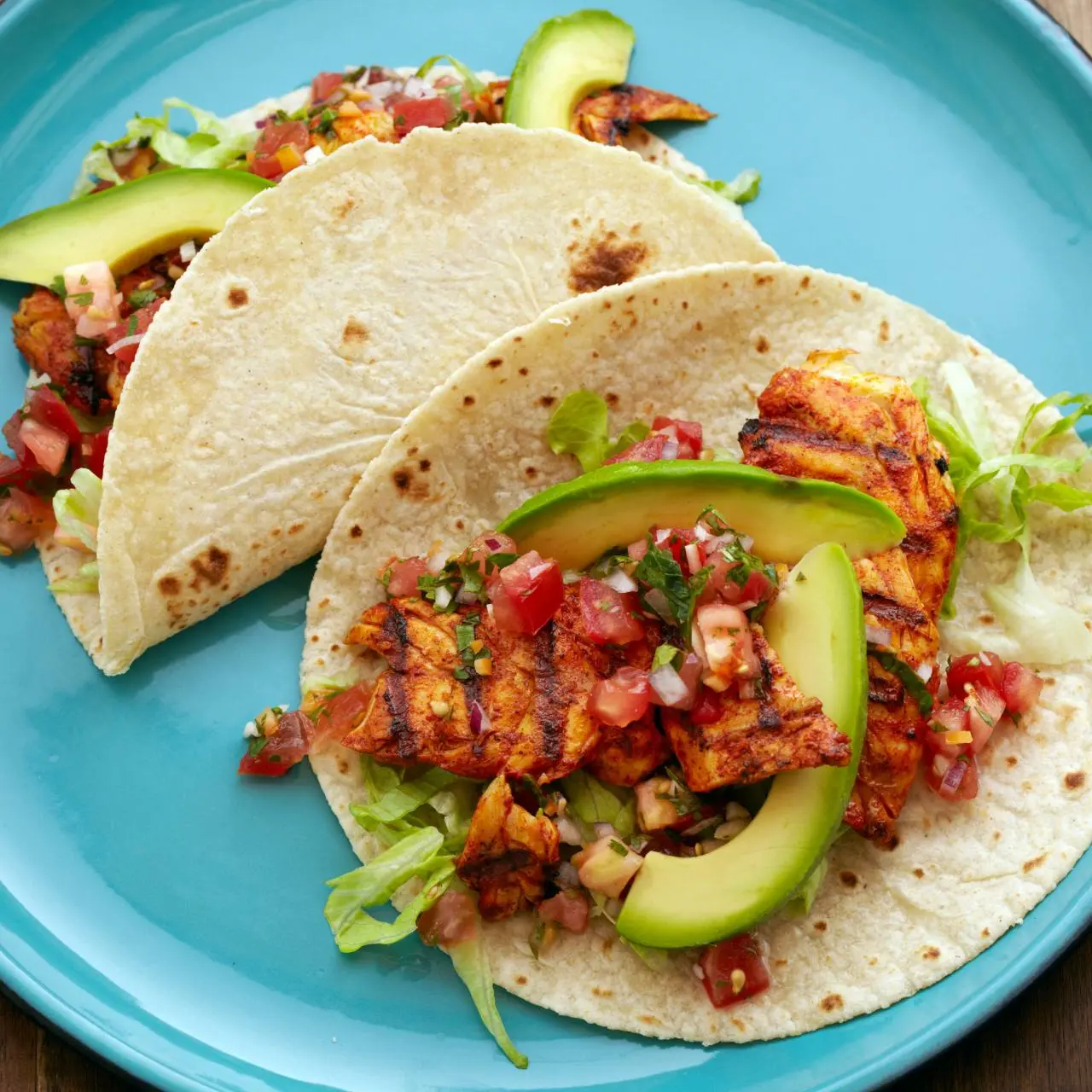 https://food.fnr.sndimg.com/content/dam/images/food/fullset/2012/8/13/0/HG1A03_Fish-Tacos-with-Habanero-Salsa-1_s4x3.jpg.rend.hgtvcom.1280.1280.suffix/1382541446055.webp
