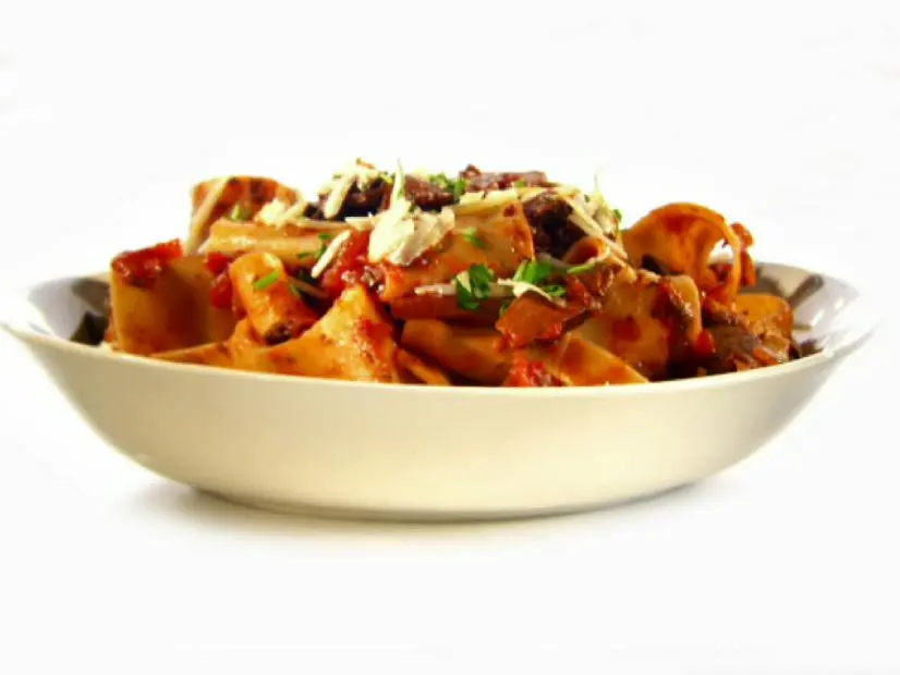 Portobello Mushroom, Hot and Sweet Pepper Ragu with Pappardelle Recipe