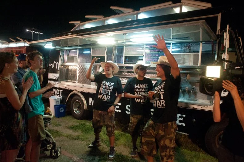 yong kim; chris oh; ted kim, win a key at the end of the night, seoul sausage, food network great truck race.