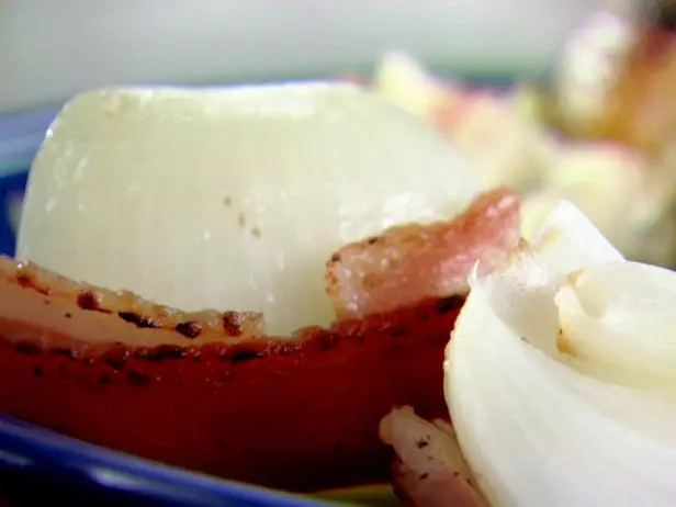 Uncle Wilson's Grilled Onions Recipe | Trisha Yearwood | Food Network