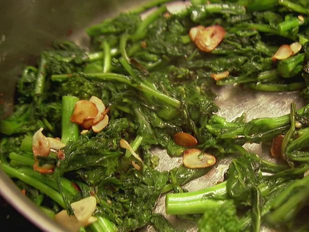 Broccoli Rabe With Garlic_image