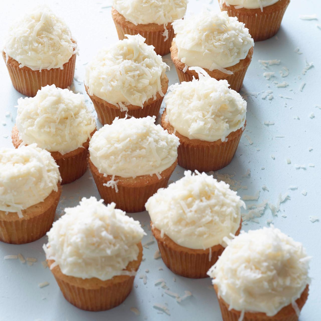 https://food.fnr.sndimg.com/content/dam/images/food/fullset/2012/9/19/2/BX0709H_coconut-cupcakes_s4x3.jpg.rend.hgtvcom.1280.1280.suffix/1483737102611.jpeg