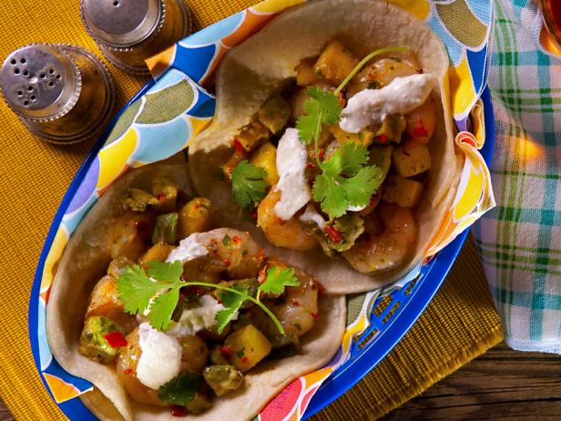 Grilled Shrimp Tacos with Tropical Salsa_image