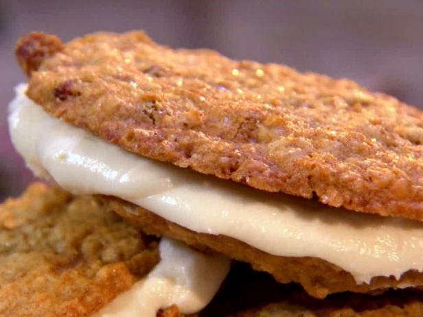 Oatmeal-Coconut Sammies