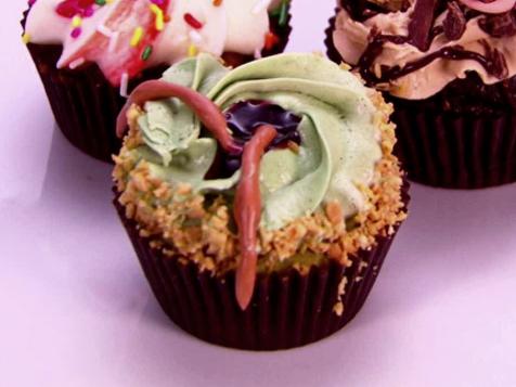 Peanut Butter and Jelly Cupcakes with Peanut Butter Buttercream Frosting