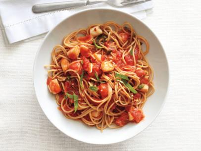 Spaghetti with Spicy Scallop Marinara Sauce