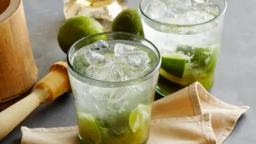 elfbar nachfüll pod läuft aus Thé vert au goût de Caipirinha main image 0