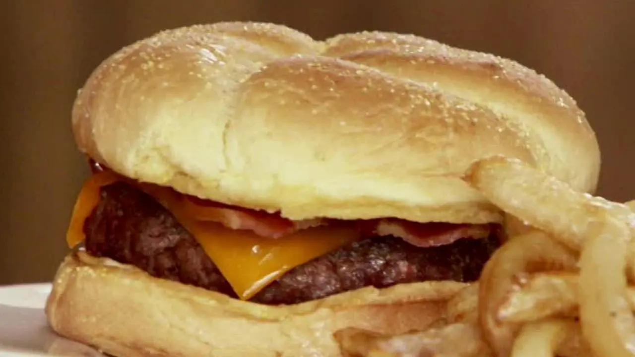 Ree's Bacon Cheeseburgers