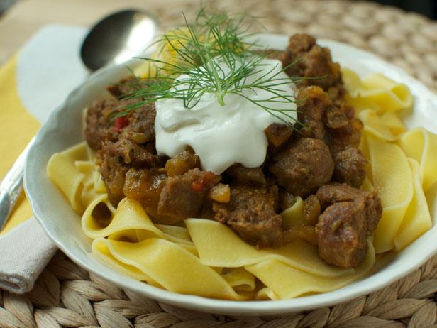 Pork Goulash With Apple and Onion
