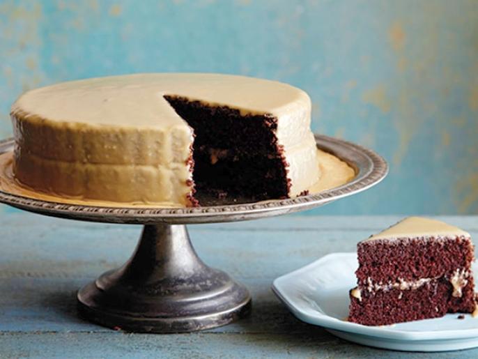 Lizzie's Old Fashioned Cocoa Cake with Caramel Icing Recipe Trisha Yearwood Food Network