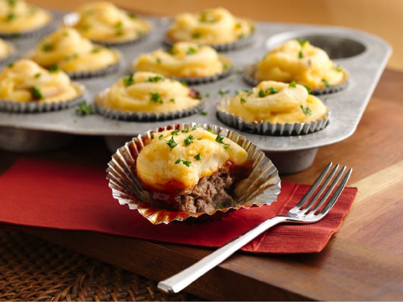 BCK Food Trends Shoot: Meatloaf and Potato Cupcakes (r53502-1)