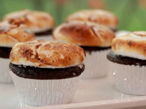 Chocolate Cupcakes with Burnt Orange Marshmallows