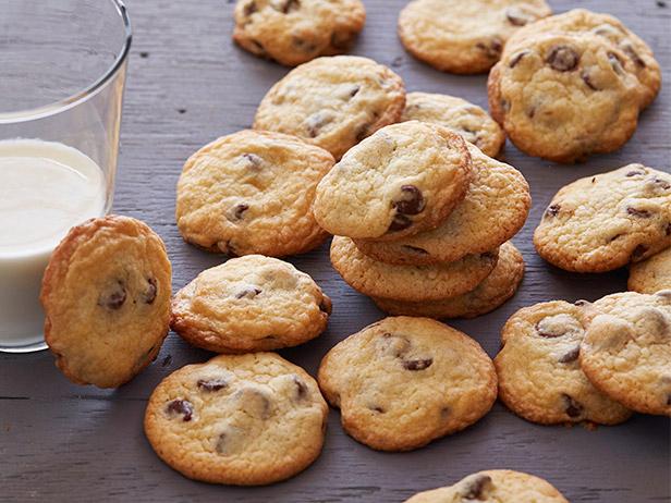 Thin & Crispy Chocolate Chip Cookies Recipe