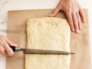 FNM_110113-How-to-Make-Parmesan-Breadsticks-Step-03_s4x3