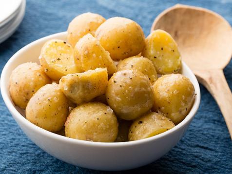 Boiled Potatoes with Butter