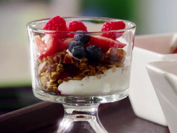 Homemade Granola Parfait Recipe, Damaris Phillips