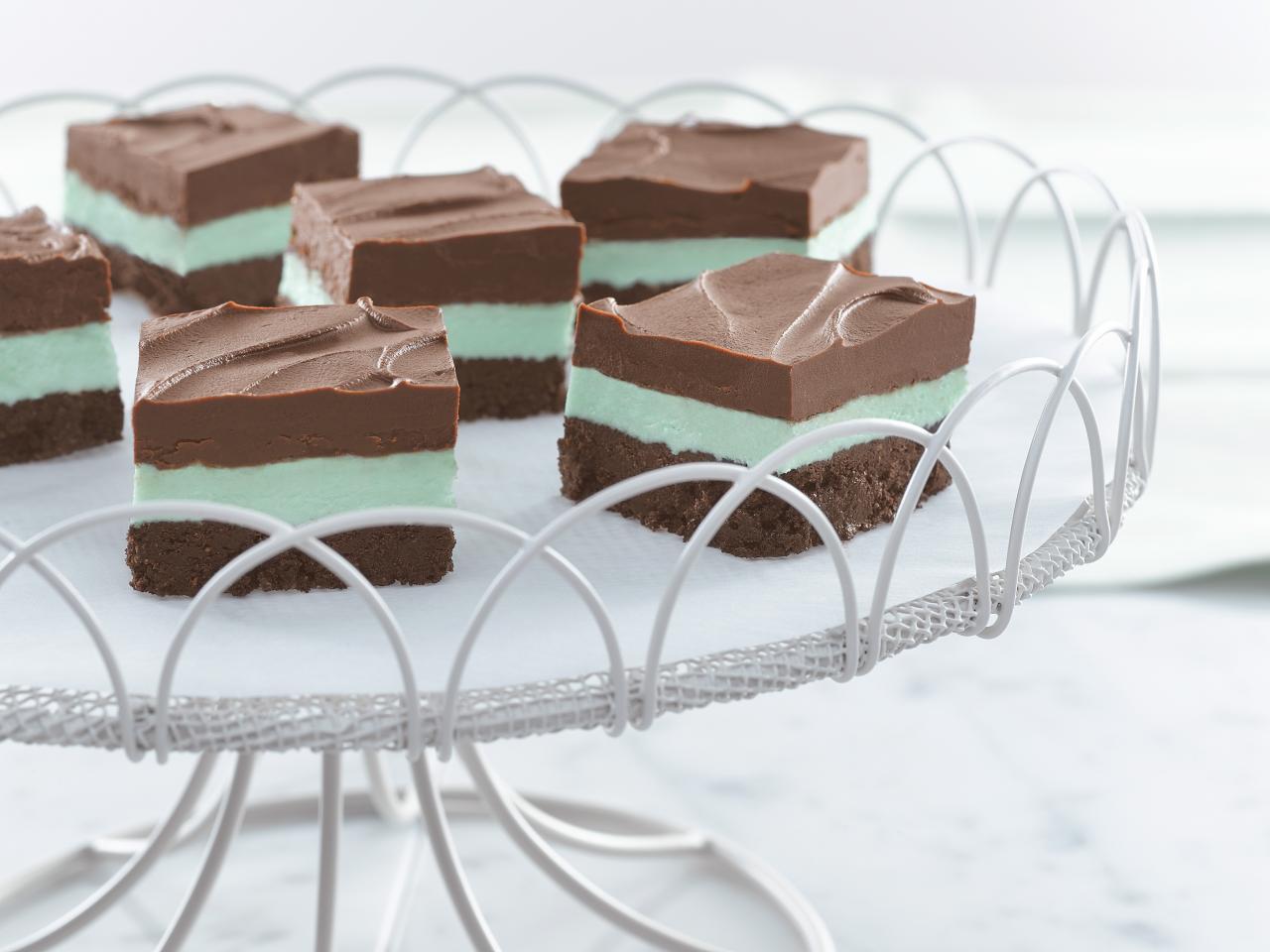 Chocolate Mint Dessert (No Bake!) - Glorious Treats