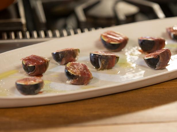 Mobilisere højttaler Pick up blade Roasted Figs and Prosciutto Recipe | Ina Garten | Food Network