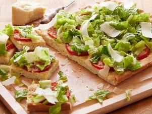 FNK_Caesar-Salad-Pizza_s4x3