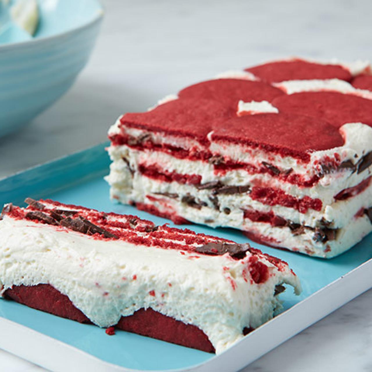 https://food.fnr.sndimg.com/content/dam/images/food/fullset/2013/11/27/0/FN_Red-Velvet-Ice-Box-Cake_s4x3.jpg.rend.hgtvcom.1280.1280.suffix/1387416707809.jpeg