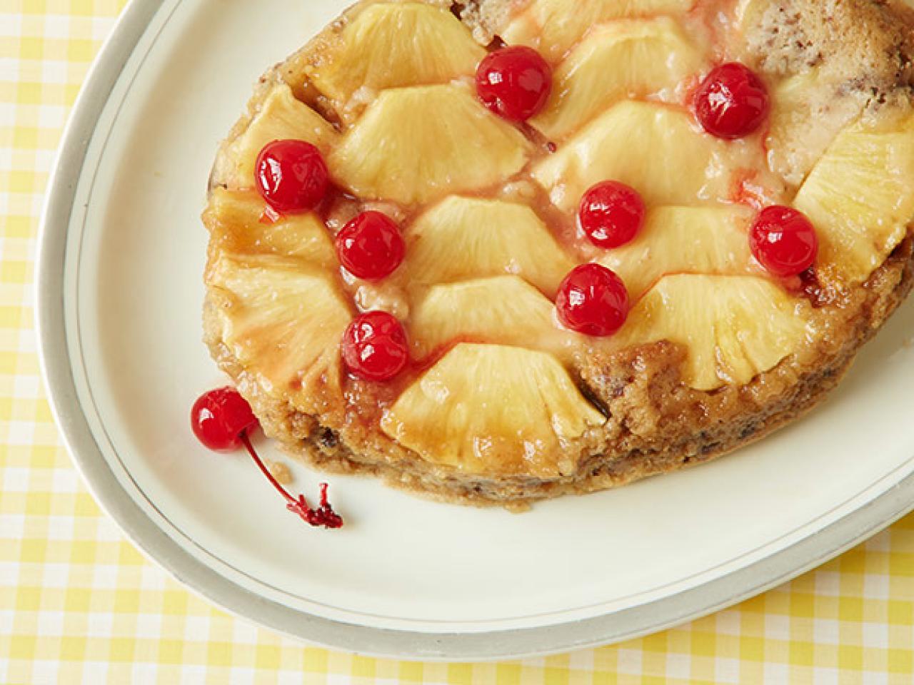 https://food.fnr.sndimg.com/content/dam/images/food/fullset/2013/11/27/0/FN_Slow-Cooker-Pineapple-Upside-Down-Cake_s4x3.jpg.rend.hgtvcom.1280.960.suffix/1387416409306.jpeg