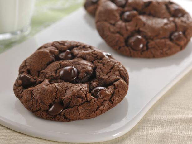 Jumbo Dark Chocolate Cookies image