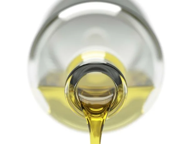 Pouring oil