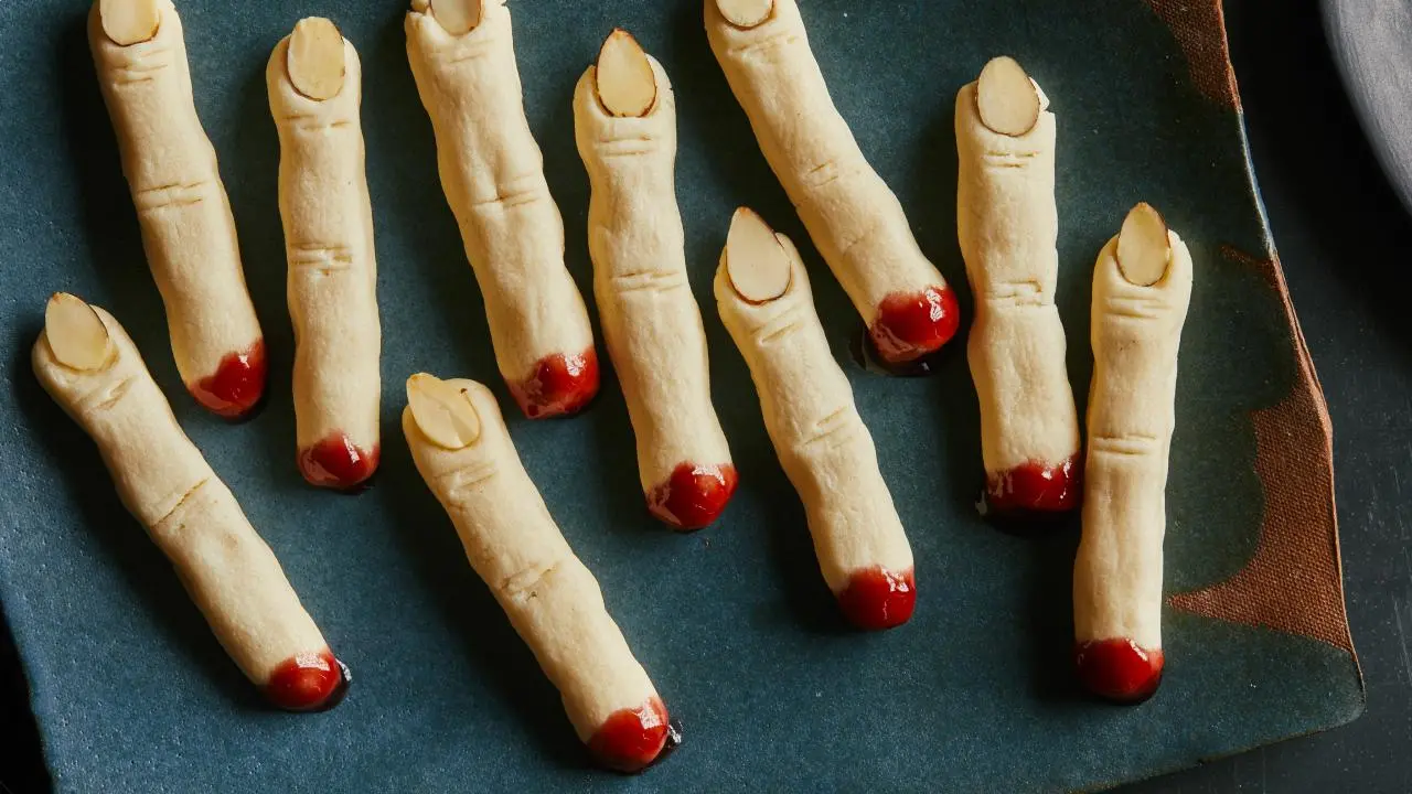 Witch's Fingers for Halloween Cookie
