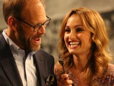 Watch bonus outtakes of Food Network's Alton Brown and Giada De Laurentiis on the set of Cutthroat Kitchen.
