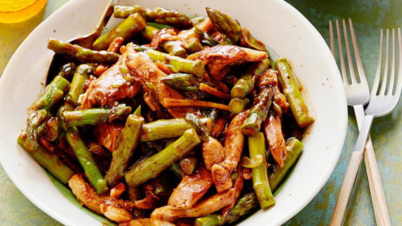 Asparagus and Chicken Stir-Fry