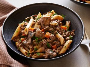 FNK_skillet-hamburger-stroganoff_s4x3