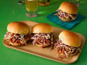 FNM_010114-Pulled-Pork-Sliders-Recipe_s4x3
