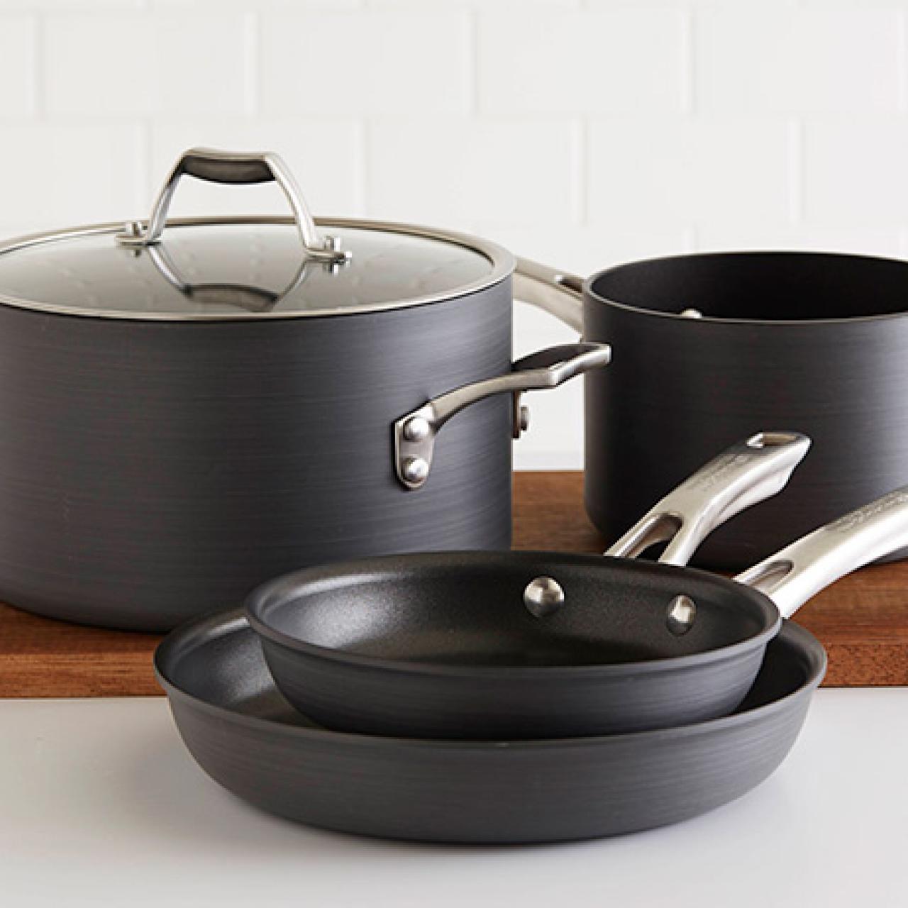 Cast Iron vs Nonstick Cookware: Why You Need Both
