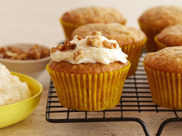Bananna Muffins with Mascarpone Frosting