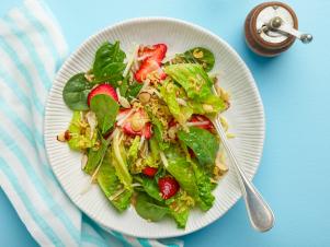 YW0213H_strawberry-salad-recipe_s4x3