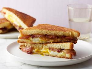 FNK_Maple-Bacon-Grilled-Cheese_s4x3