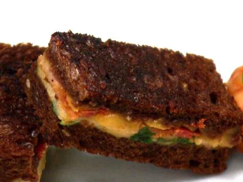 Honeycrisp Apple, Cheddar, Bacon and Bitter Greens Sandwich