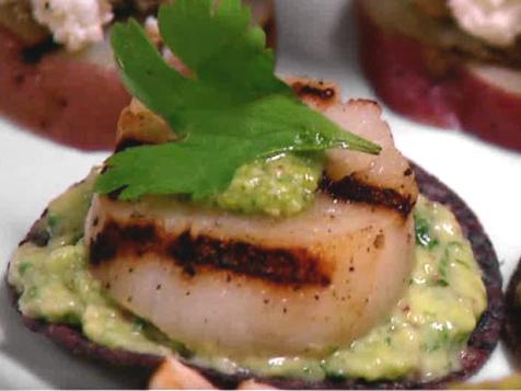 Grilled Sea Scallops on Tortilla Chips with Avocado Puree and Jalapeno Pesto 2