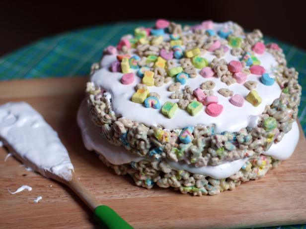 lucky charms layer cake