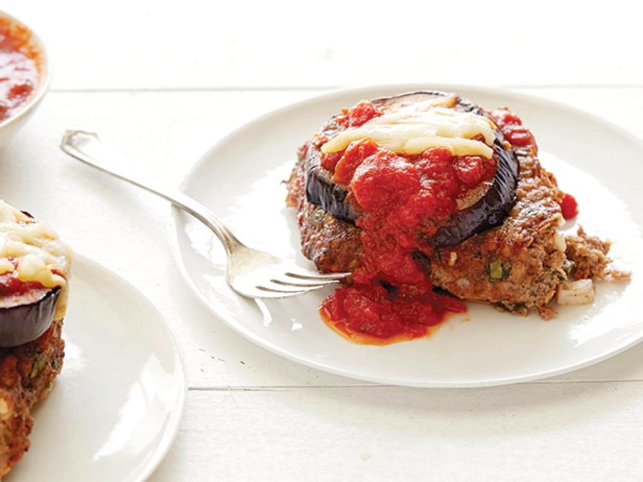 https://food.fnr.sndimg.com/content/dam/images/food/fullset/2013/3/7/1/GH0507H_eggplant-parmesan-meatloaf-recipe_s4x3.jpg.rend.hgtvcom.1280.960.suffix/1382545886306.jpeg