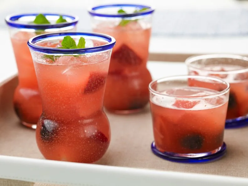 Chef Name: Giada De LaurentiisFull Recipe Name: Berry, Melon and Mint Iced TeaTalent Recipe: Giada De Laurentiisâ   Berry, Melon and Mint Iced Tea, as seen on Food Networkâ  s Giada at HomeFNK Recipe: Project: Foodnetwork.com, CINCO/SUMMER/FATHERSDAYShow Name: Giada at Home