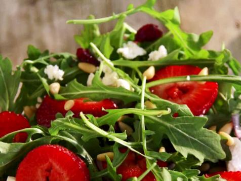 Cheech's Spring Medley Salad with Raspberry Vinaigrette
