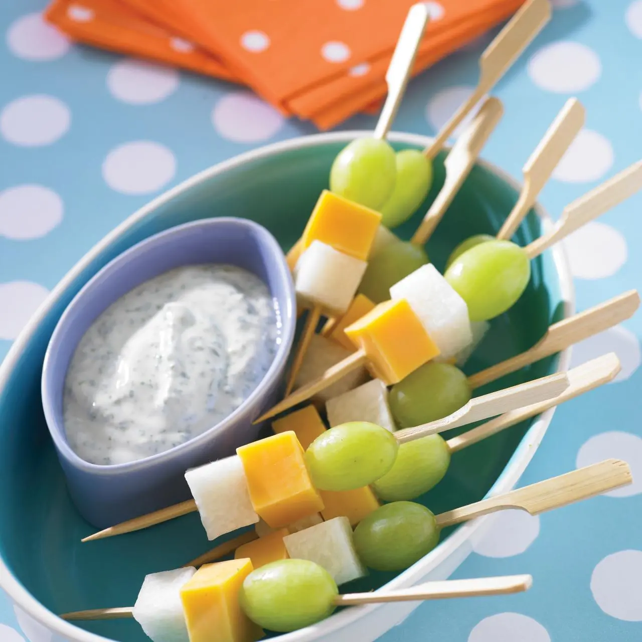 https://food.fnr.sndimg.com/content/dam/images/food/fullset/2013/4/17/0/RX-CAGRAPES_Grape-Cheddar-Jicama-Skewers_s3x4.jpg.rend.hgtvcom.1280.1280.suffix/1371615652781.webp