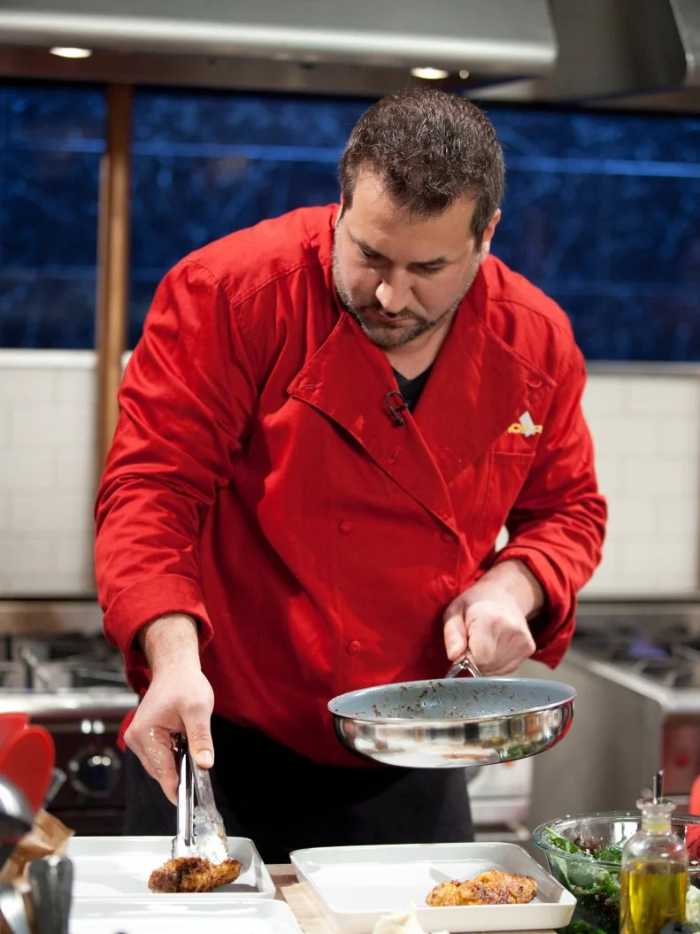 Singer Joey Fatone plates his chicken tenders, as seen on Food Network’s Chopped All Stars, Season 14.
