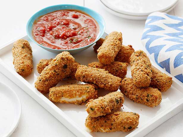 Crispy Mozzarella Sticks - Most Popular Pin of the Week