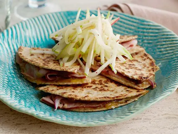 Cheese Quesadilla (Quesadilla de Queso)